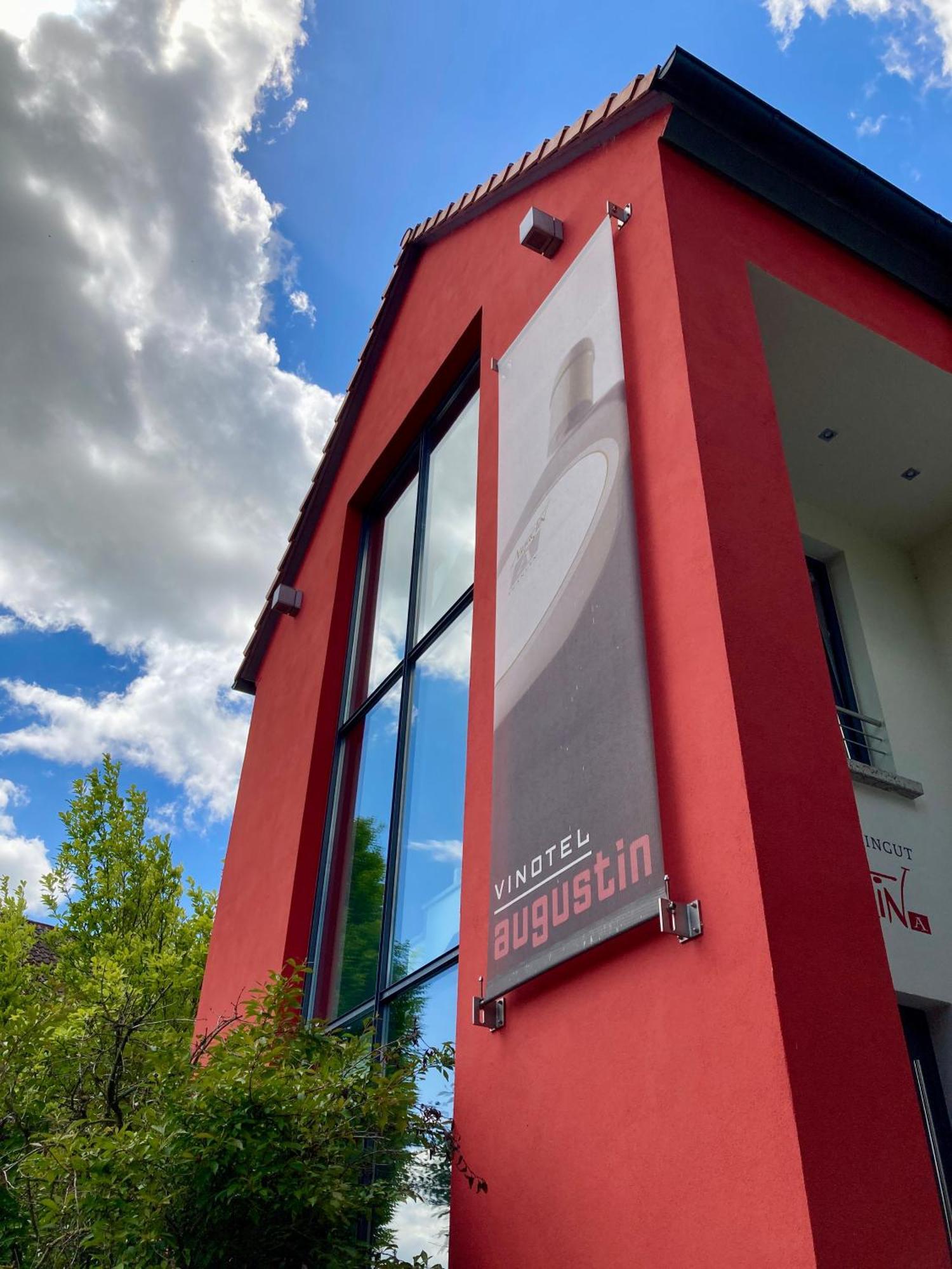 Nahe der Friedenskirche Dettelbach: 3 Hotels im Vergleich